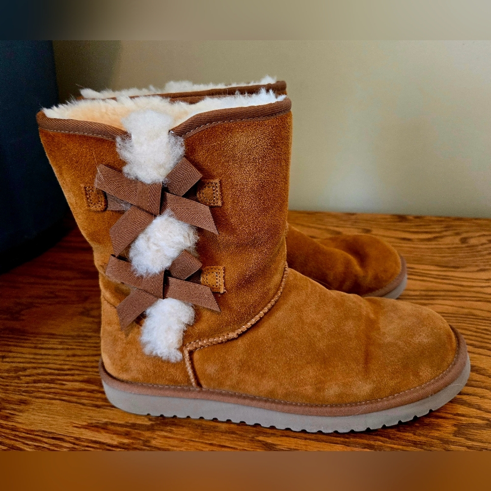 Like New Koolaburra by UGG womens boots
